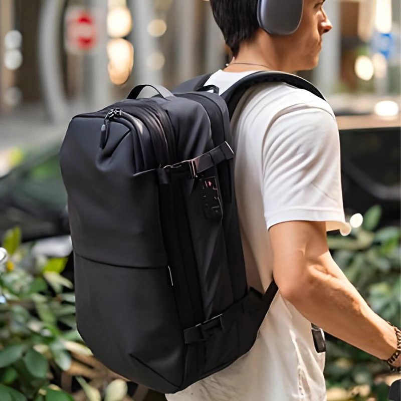 Nomadic Travel Vac-Pack